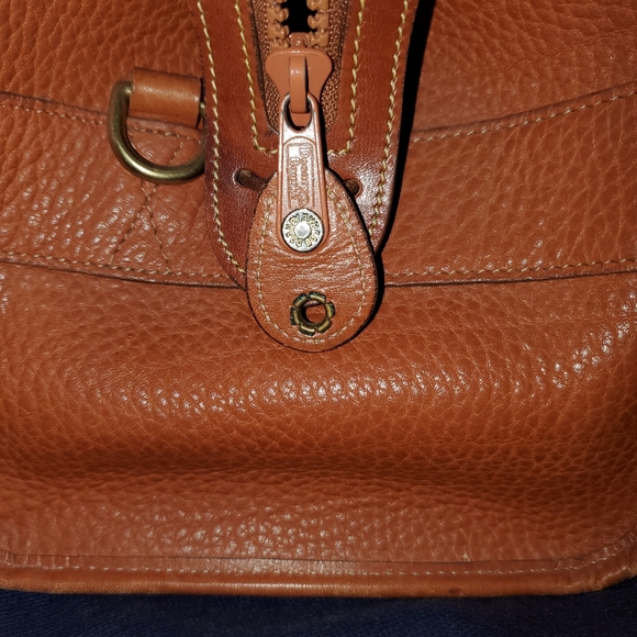 3 Dooney & Burke Womans Hand bags - Picture 7 of 8